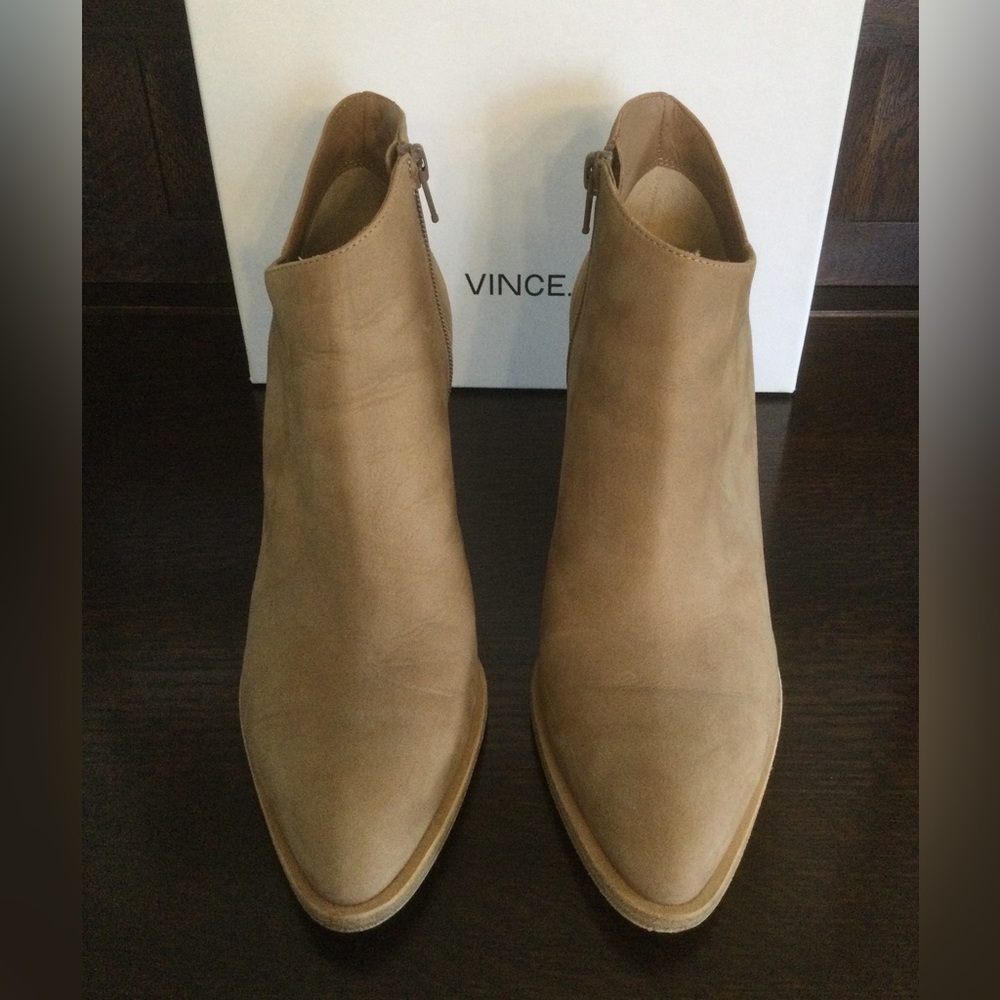 Vince Easton Nubuck Booties Sand 9M